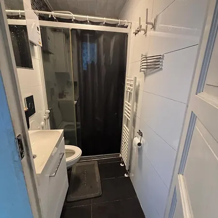 Spacious & Cozy With Open Kitchen Lounge Søborg