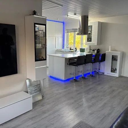 Spacious & Cozy With Open Kitchen Lounge Вилла *