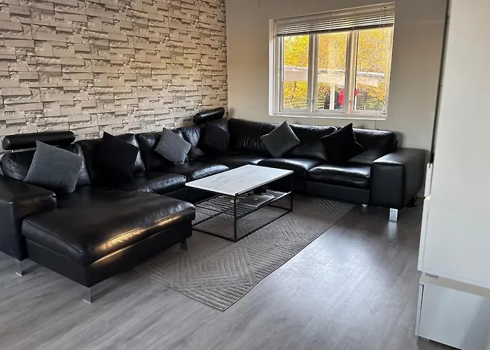 Villa Spacious & Cozy With Open Kitchen Lounge *