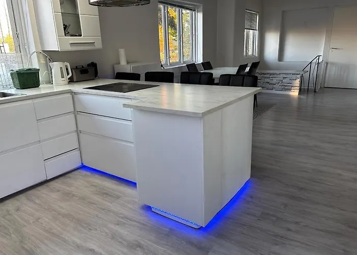Spacious & Cozy With Open Kitchen Lounge * Søborg